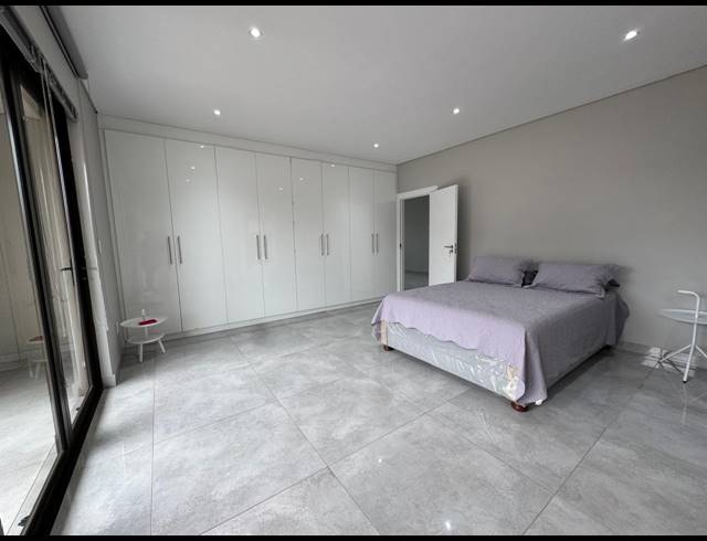 5 BEDROOM TOWNHOUSE FOR SALE IN IZINGA